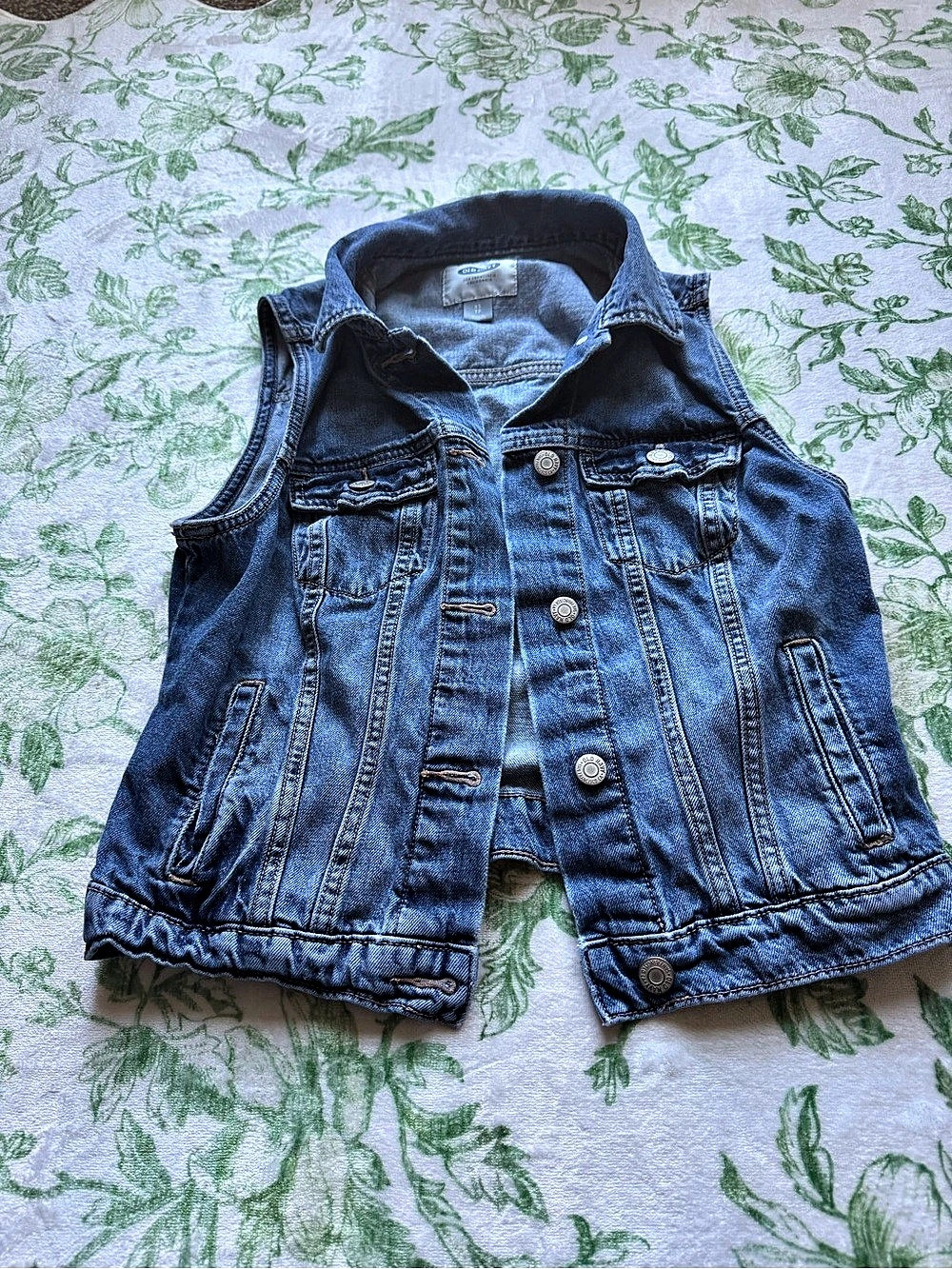 Old Navy Denim Vest in Blue Size XS